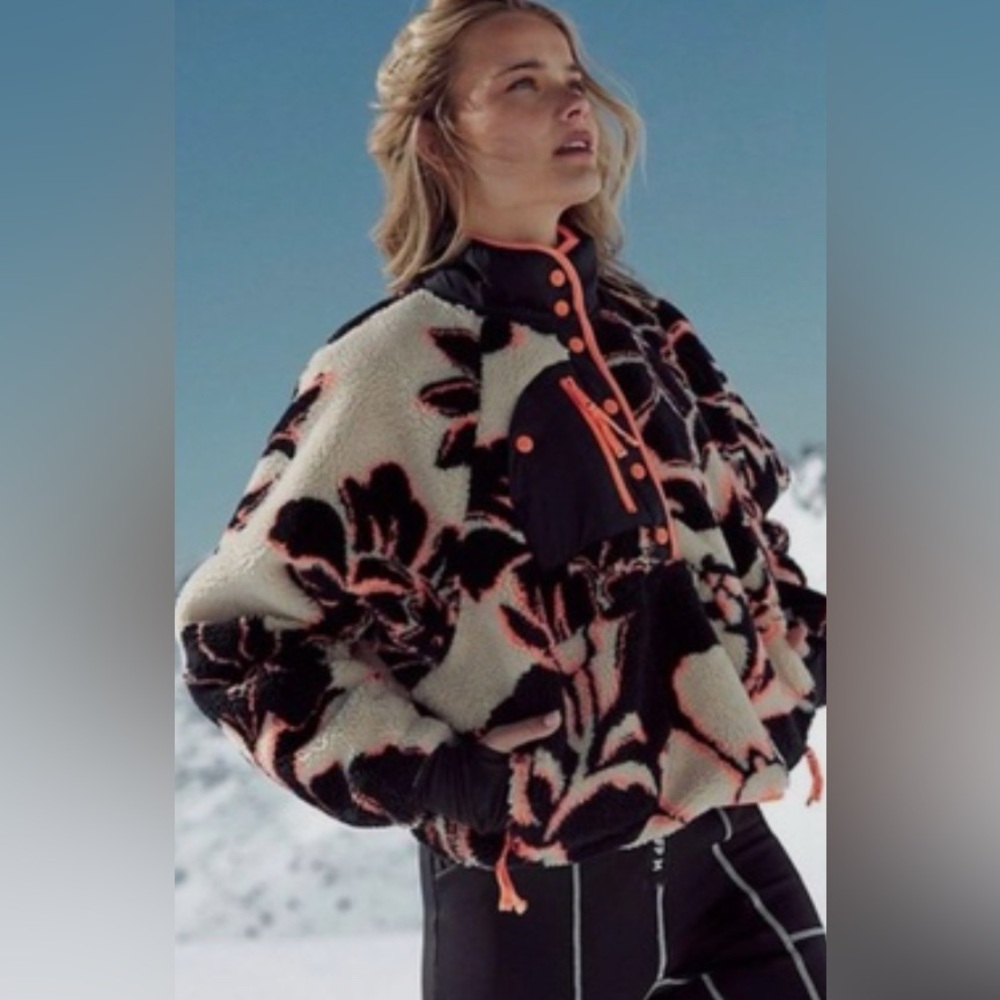 FREE PEOPLE Movement Hit The Slopes Printed Pullover in Magnolia Floral Combo